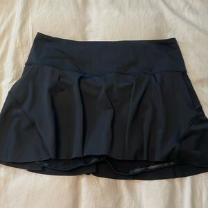 Athleta Ace Tennis Skort 13.5” black Large